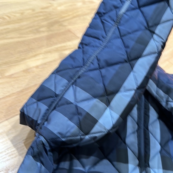 Womens Burberry Jacket - Picture 12 of 14